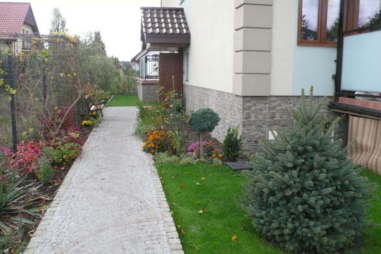 Banana Apartment Torun Bagian luar foto