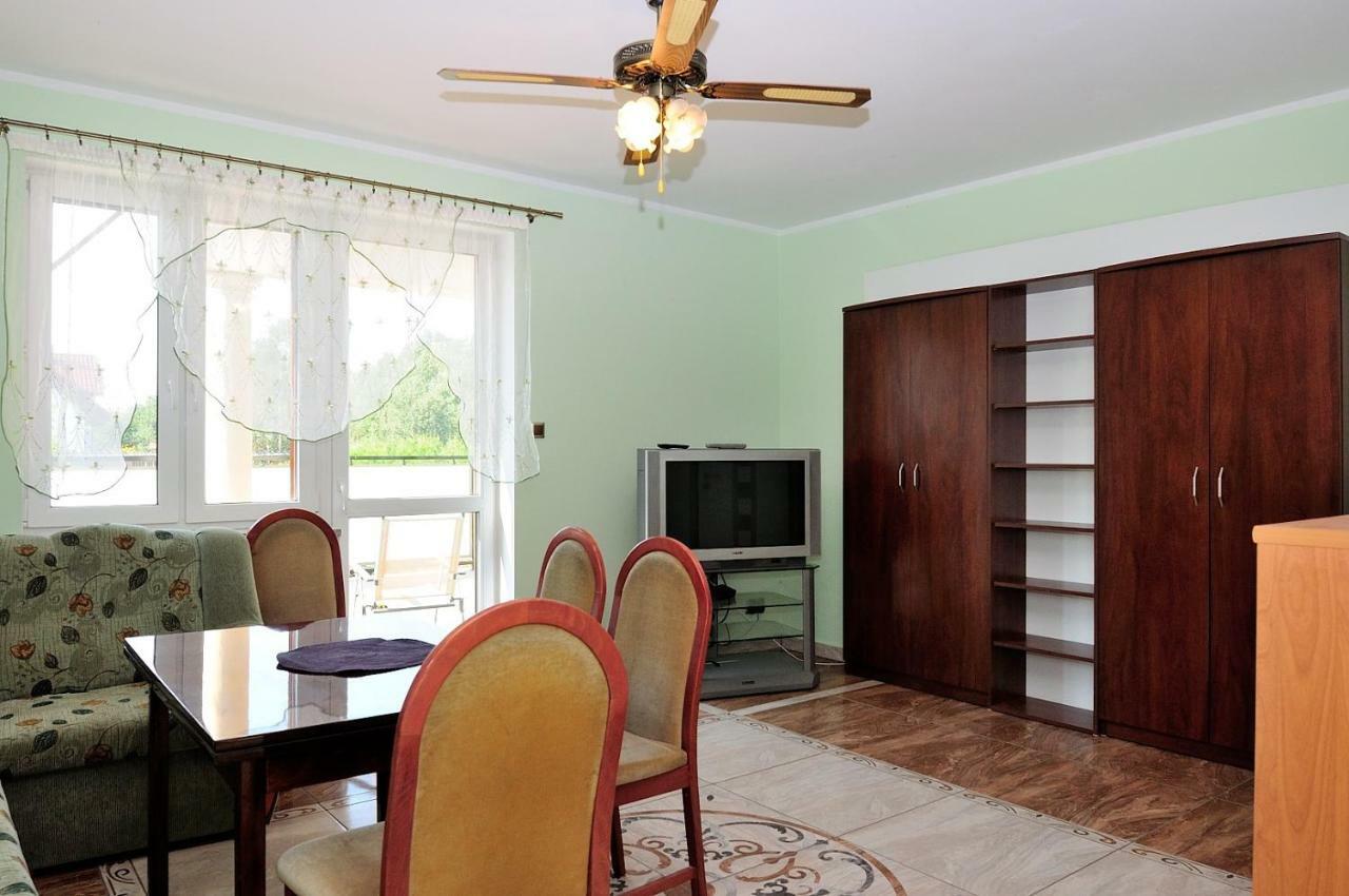 Banana Apartment Torun Bagian luar foto